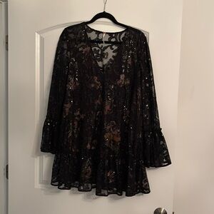 Free People sequences and flower style party short dress. Size Small